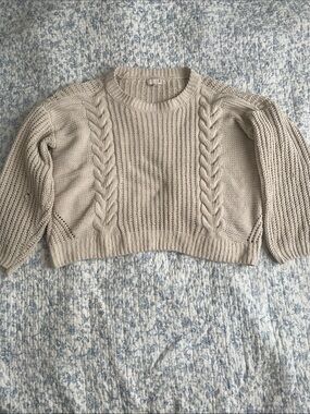SO Cream Cropped Cable Crewneck Sweater